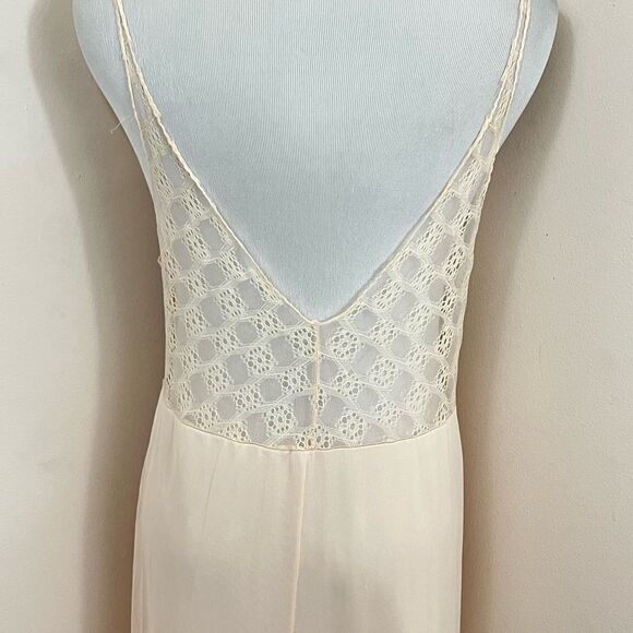 Vintage 70’s Peach Nylon & Lace Maxi NightGown Plunging Neckline L - Picture 5 of 10